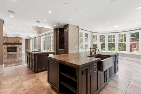 1 Bromley Court Muttontown NY 11791