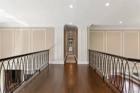 1 Bromley Court Muttontown NY 11791