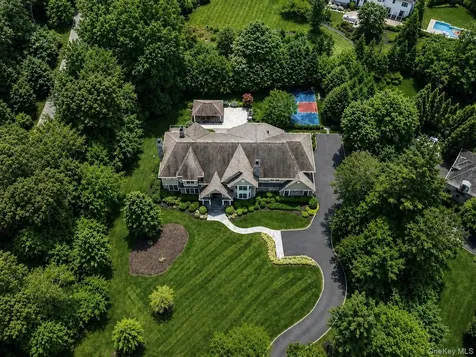 1 Bromley Court Muttontown NY 11791
