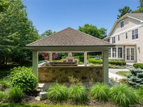 1 Bromley Court Muttontown NY 11791