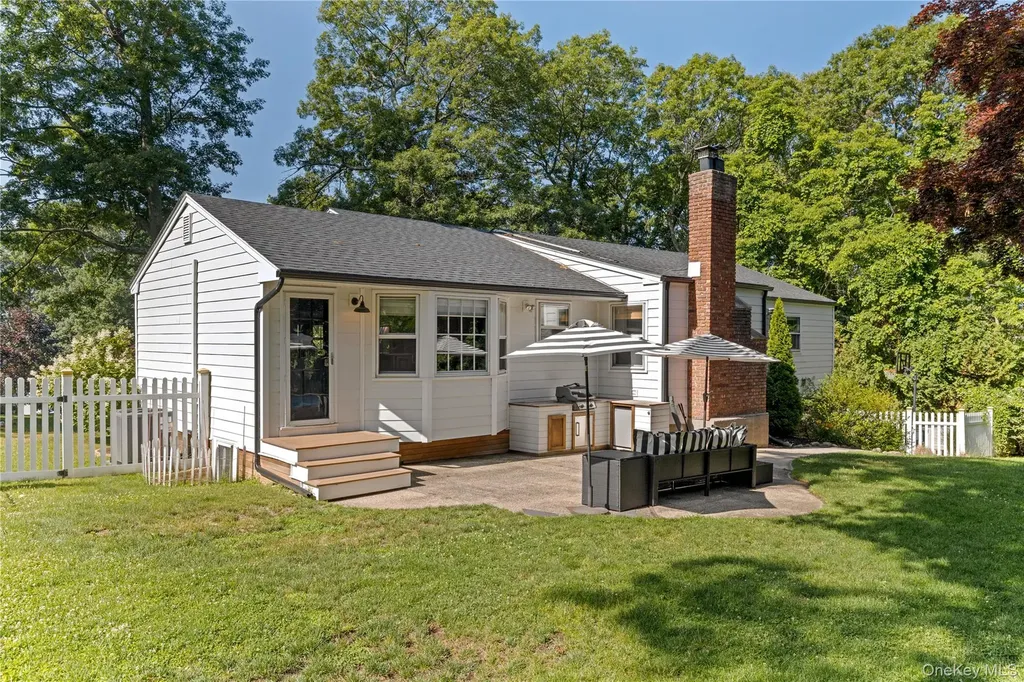 3 Russell Drive Wading River NY 11792