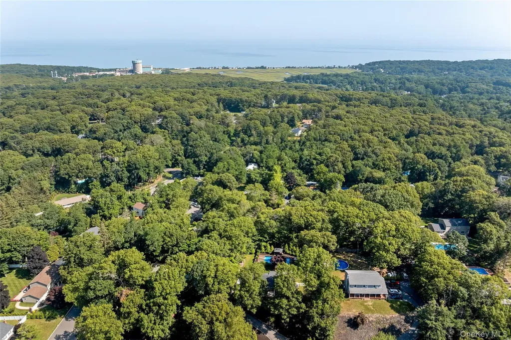 3 Russell Drive Wading River NY 11792