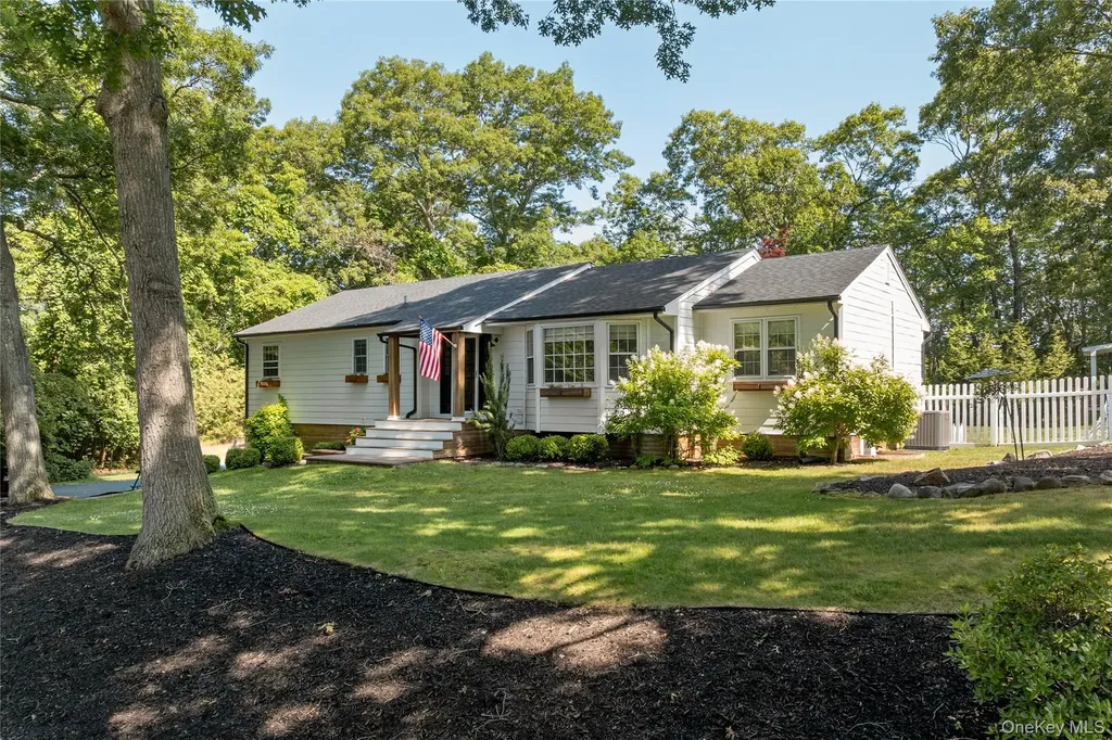 3 Russell Drive Wading River NY 11792