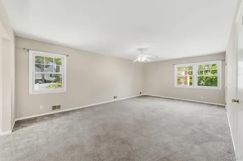 40 Sammis Lane White Plains NY 10605