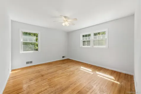 40 Sammis Lane White Plains NY 10605