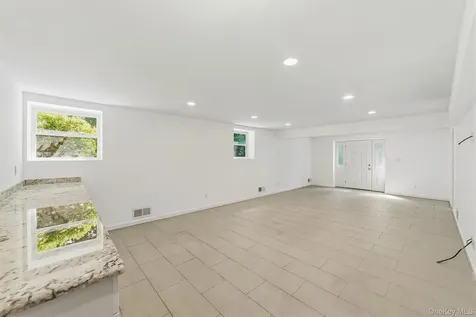 40 Sammis Lane White Plains NY 10605
