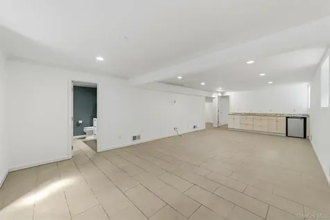 40 Sammis Lane White Plains NY 10605