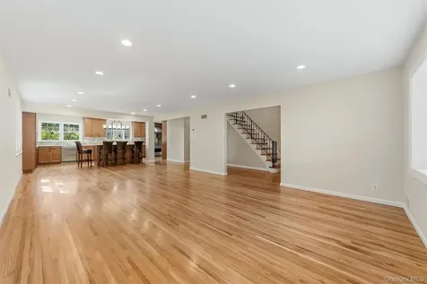 40 Sammis Lane White Plains NY 10605