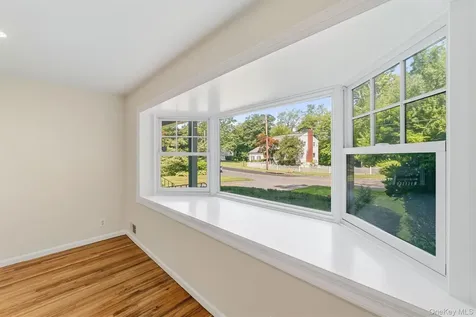 40 Sammis Lane White Plains NY 10605