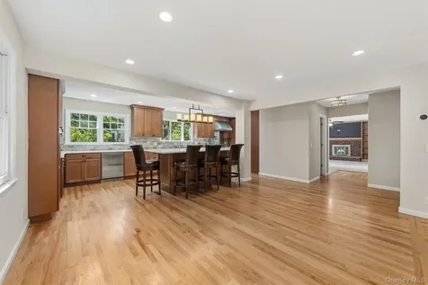 40 Sammis Lane White Plains NY 10605