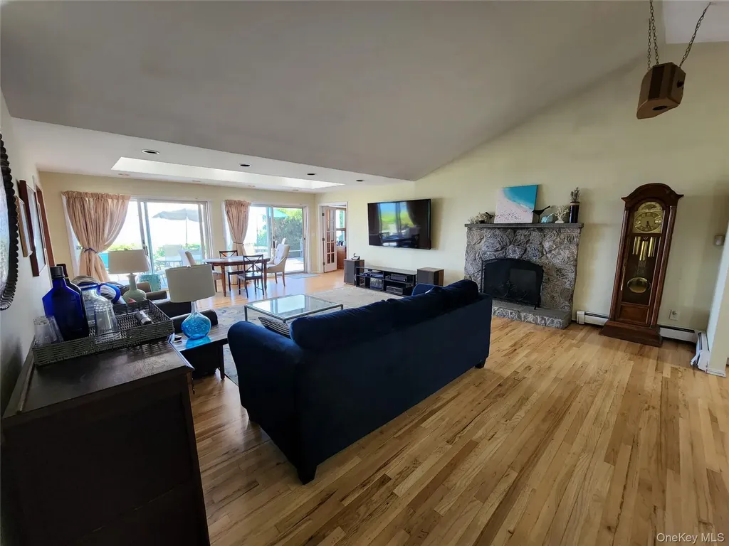 7 Riverhead Road Sound Beach NY 11789