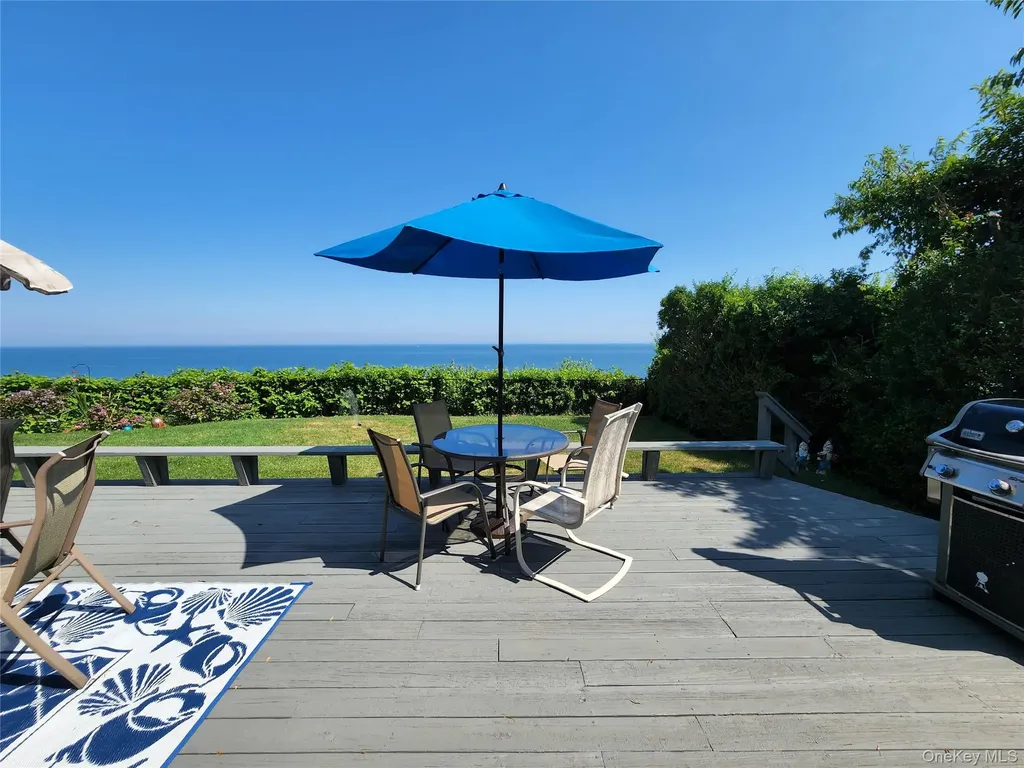 7 Riverhead Road Sound Beach NY 11789