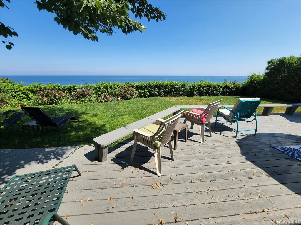 7 Riverhead Road Sound Beach NY 11789