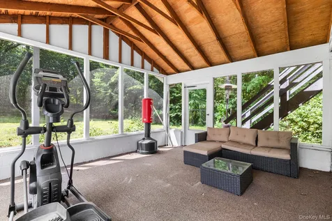 70 Gretna Hill Road Pleasant Valley NY 12569