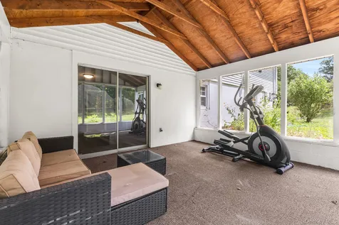70 Gretna Hill Road Pleasant Valley NY 12569