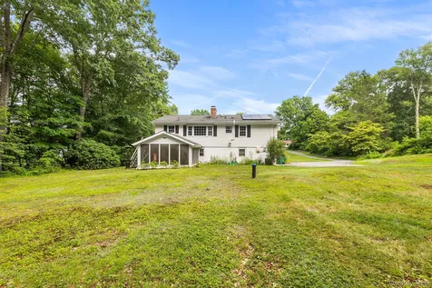 70 Gretna Hill Road Pleasant Valley NY 12569