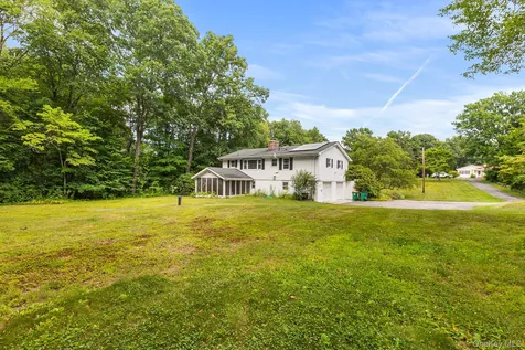 70 Gretna Hill Road Pleasant Valley NY 12569
