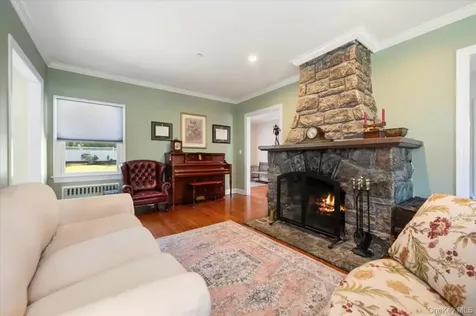 107 Puritan Drive Port Chester NY 10573
