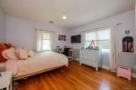 107 Puritan Drive Port Chester NY 10573