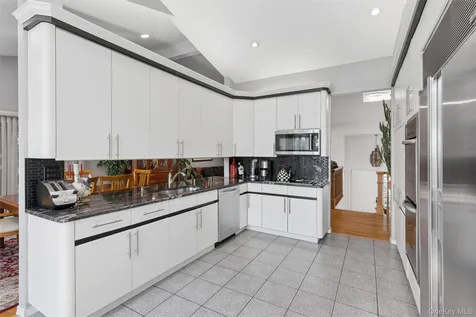 2883 Judith Drive Bellmore NY 11710