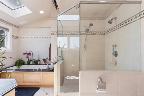 2883 Judith Drive Bellmore NY 11710