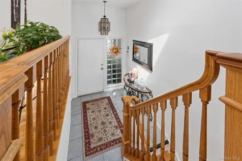 2883 Judith Drive Bellmore NY 11710