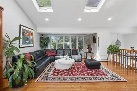 2883 Judith Drive Bellmore NY 11710