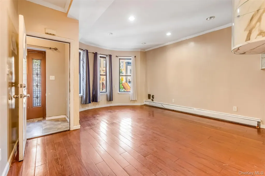 18 Pleasant Place Brooklyn NY 11233