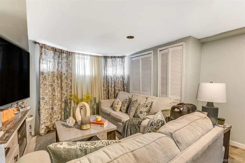 18 Pleasant Place Brooklyn NY 11233