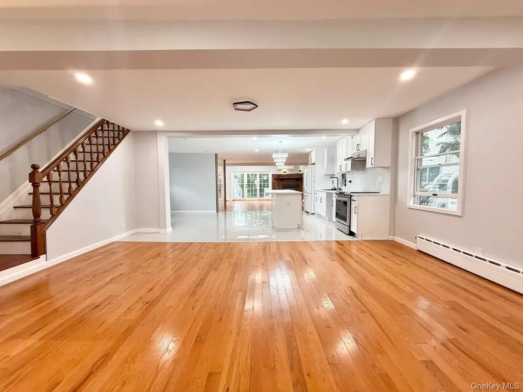 20 Baylis Place Syosset NY 11791