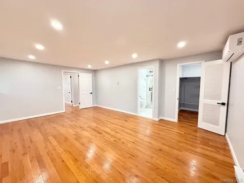 20 Baylis Place Syosset NY 11791