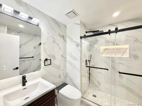 20 Baylis Place Syosset NY 11791