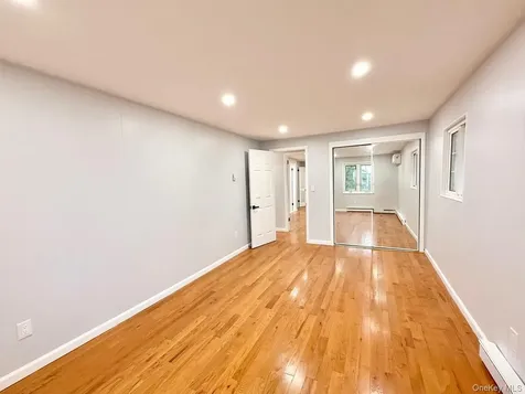 20 Baylis Place Syosset NY 11791