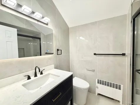20 Baylis Place Syosset NY 11791