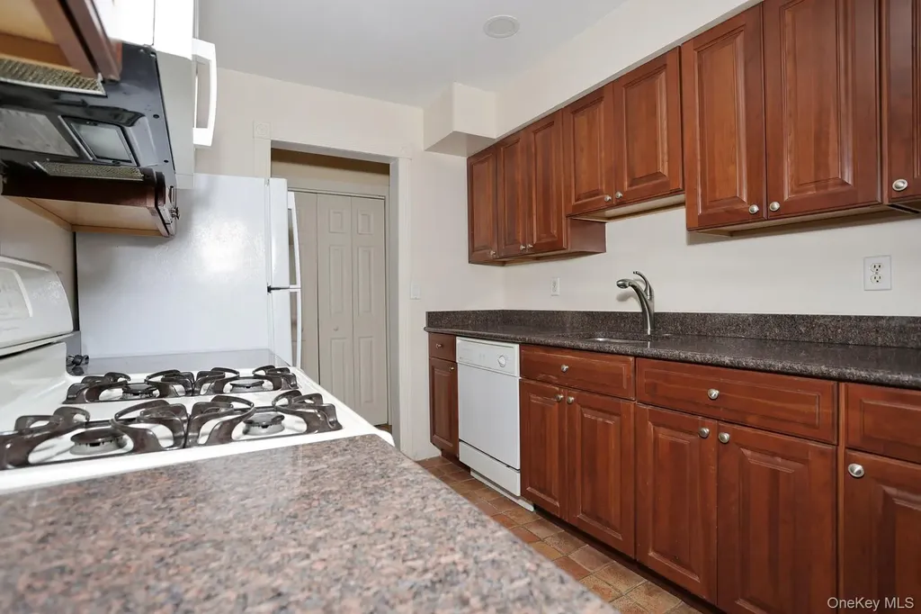 6 W Lawrence Park Drive Piermont NY 10968