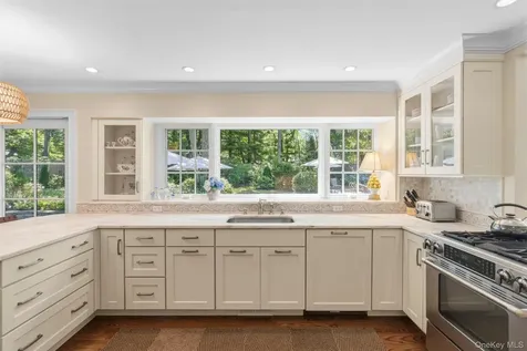 22 Spring Lane Sag Harbor NY 11963