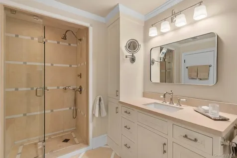22 Spring Lane Sag Harbor NY 11963