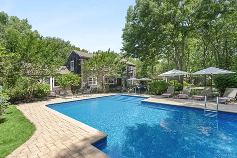 22 Spring Lane Sag Harbor NY 11963