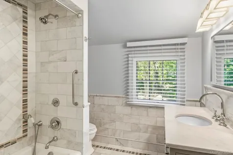 22 Spring Lane Sag Harbor NY 11963