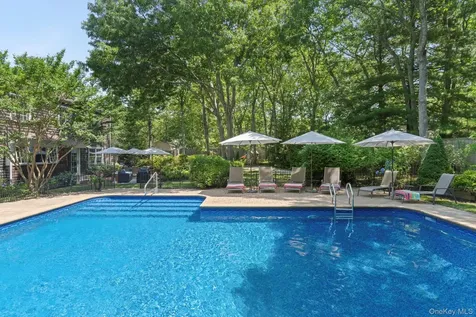 22 Spring Lane Sag Harbor NY 11963
