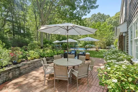 22 Spring Lane Sag Harbor NY 11963