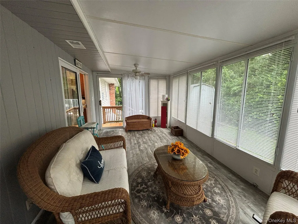 72 Fanning Boulevard Riverhead NY 11901