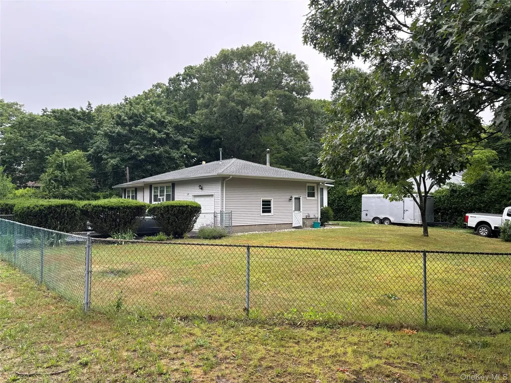 72 Fanning Boulevard Riverhead NY 11901