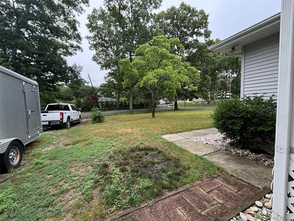 72 Fanning Boulevard Riverhead NY 11901