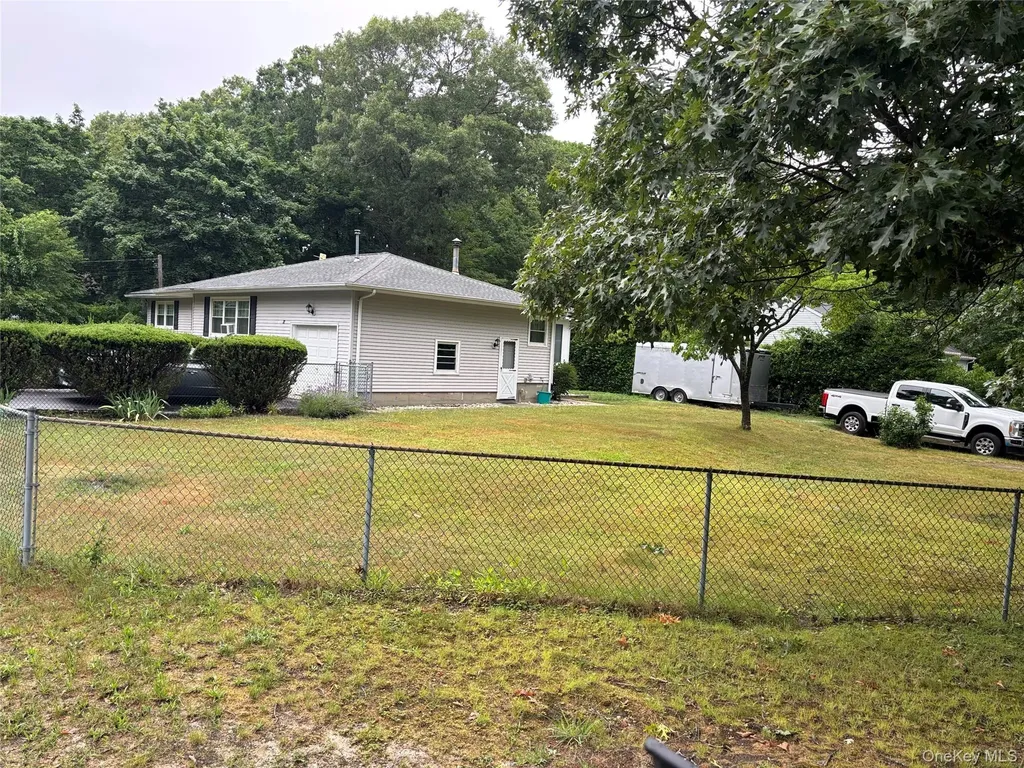 72 Fanning Boulevard Riverhead NY 11901