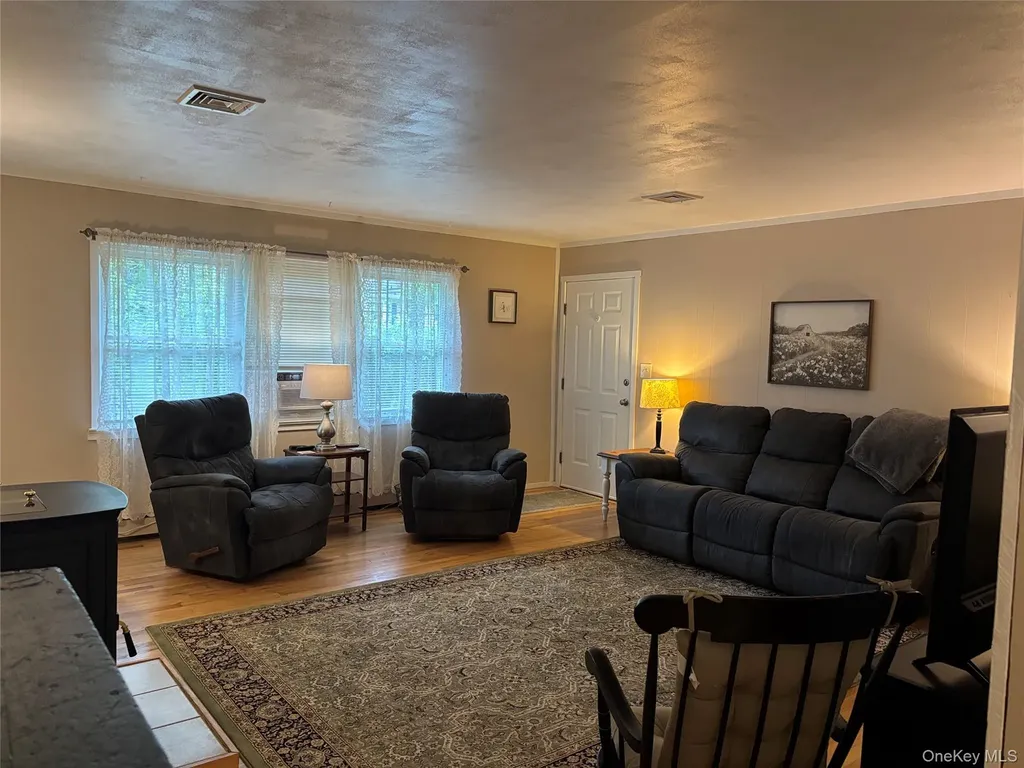 72 Fanning Boulevard Riverhead NY 11901