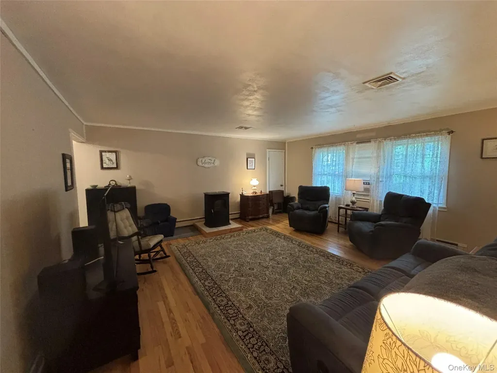72 Fanning Boulevard Riverhead NY 11901