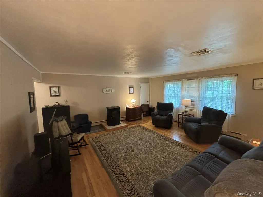 72 Fanning Boulevard Riverhead NY 11901