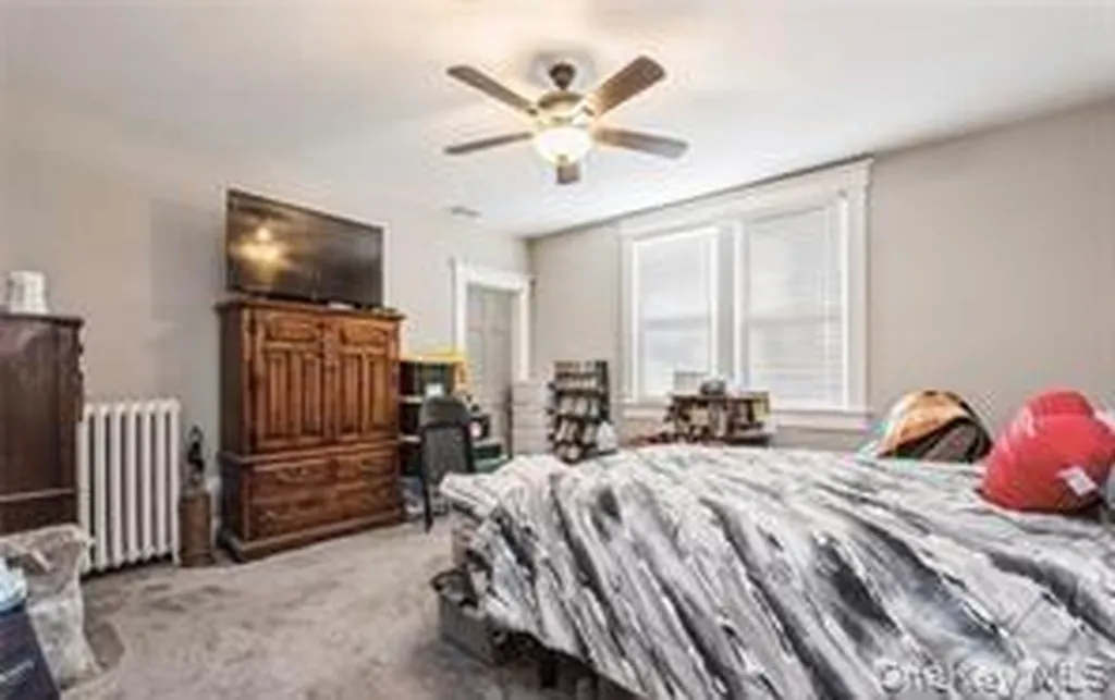 456 S Wellwood Avenue Lindenhurst NY 11757