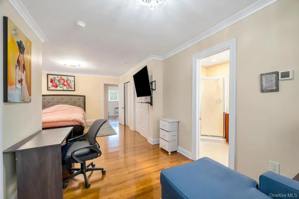 2182 Baylis Avenue Elmont NY 11003